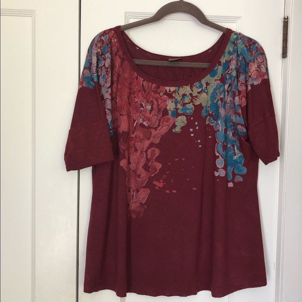Anthropologie short sleeve top, size m.